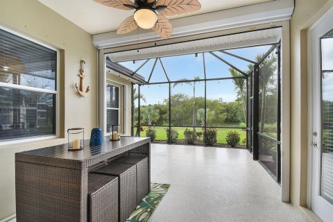 House in Port St. Lucie, Florida 3 bedrooms, 165.18 sq.m. № 2275862 - photo 27