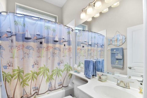 House in Port St. Lucie, Florida 3 bedrooms, 165.18 sq.m. № 2275862 - photo 24