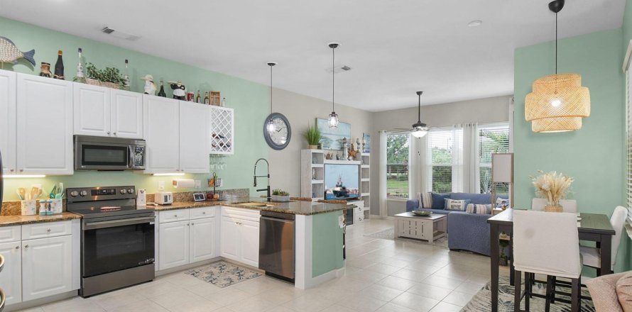 House in Port St. Lucie, Florida 3 bedrooms, 165.18 sq.m. № 2275862