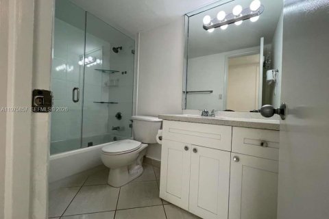 Copropriété à vendre à North Bay Village, Floride: 1 chambre, 75.9 m2 № 2040090 - photo 9