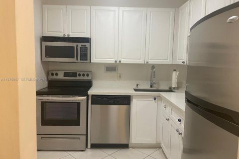 Copropriété à vendre à North Bay Village, Floride: 1 chambre, 75.9 m2 № 2040090 - photo 2