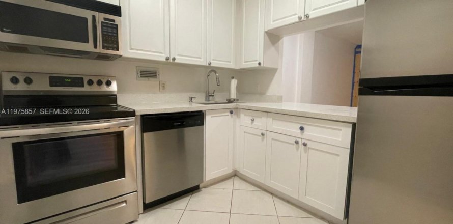 Condo à North Bay Village, Floride, 1 chambre  № 2040090