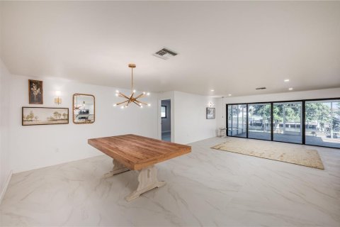 Villa ou maison à vendre à Punta Gorda, Floride: 2 chambres, 133.5 m2 № 2144188 - photo 8