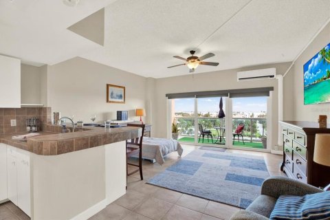 Condominio en venta en Clearwater, Florida, 3 habitaciones, 47.1 m2 № 2429665 - foto 3