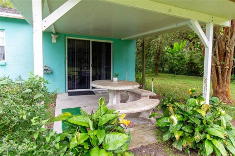 House in Tampa, Florida 3 bedrooms, 157.19 sq.m. № 1918314 - photo 25