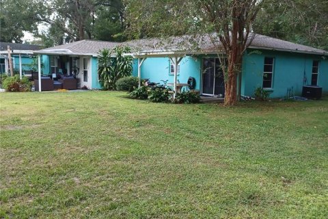 House in Tampa, Florida 3 bedrooms, 157.19 sq.m. № 1918314 - photo 1