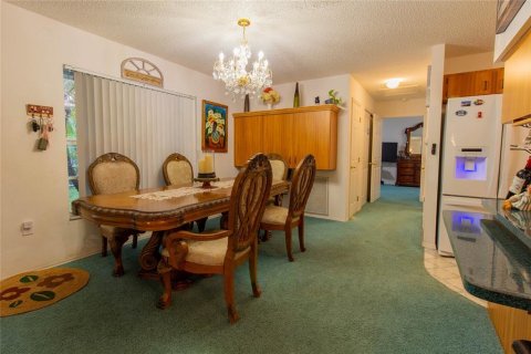 House in Tampa, Florida 3 bedrooms, 157.19 sq.m. № 1918314 - photo 4