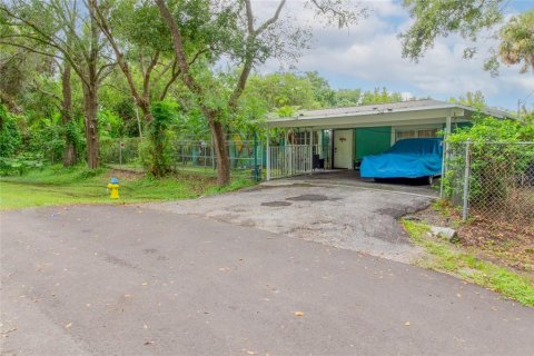 House in Tampa, Florida 3 bedrooms, 157.19 sq.m. № 1918314 - photo 2