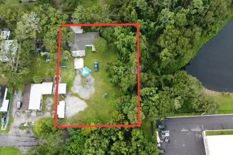 House in Tampa, Florida 3 bedrooms, 157.19 sq.m. № 1918314 - photo 20