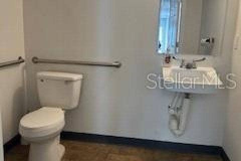 Propiedad comercial en alquiler en Oviedo, Florida, 107.77 m2 № 1851196 - foto 8