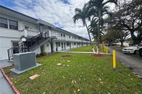 Кондоминиум с 1 спальней в Майами, Флорида № 2023295