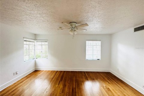 Apartamento en alquiler en Orlando, Florida, 2 dormitorios, 69.68 m2 № 1750717 - foto 2