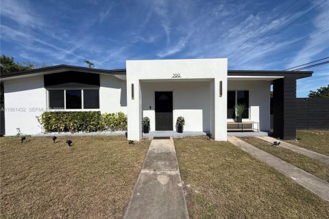 Villa ou maison à vendre à Deerfield Beach, Floride: 3 chambres, 106.19 m2 № 2024895 - photo 4