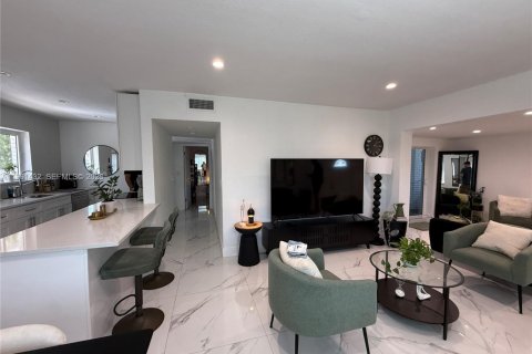 Villa ou maison à vendre à Deerfield Beach, Floride: 3 chambres, 106.19 m2 № 2024895 - photo 11