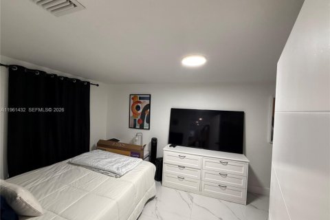 Villa ou maison à vendre à Deerfield Beach, Floride: 3 chambres, 106.19 m2 № 2024895 - photo 12