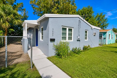 House in West Palm Beach, Florida 4 bedrooms, 133.78 sq.m. № 2176743 - photo 9