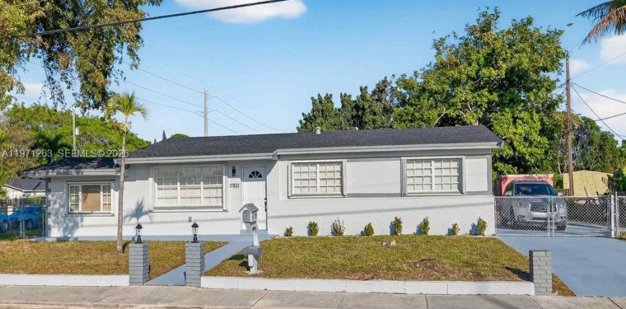 Casa en Miami Gardens, Florida 4 dormitorios, 184.23 m2 № 2032248