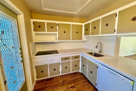 Купить кондоминиум в Халландейл-Бич, Флорида 3 комнаты, 72.93м2, № 2083776 - фото 5