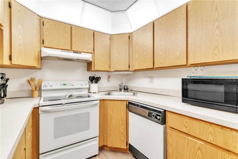Condominio en venta en Tarpon Springs, Florida, 2 dormitorios, 96.71 m2 № 1837971 - foto 9