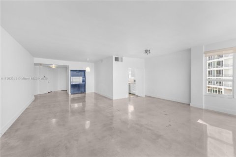 Copropriété à louer à Miami Beach, Floride: 1 chambre, 136.57 m2 № 1971177 - photo 6