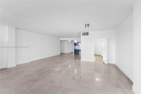 Copropriété à louer à Miami Beach, Floride: 1 chambre, 136.57 m2 № 1971177 - photo 8