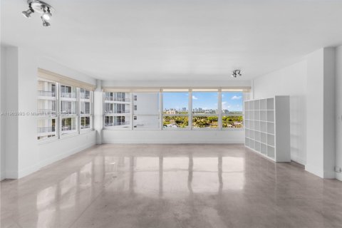 Copropriété à louer à Miami Beach, Floride: 1 chambre, 136.57 m2 № 1971177 - photo 5