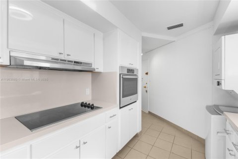 Copropriété à louer à Miami Beach, Floride: 1 chambre, 136.57 m2 № 1971177 - photo 11