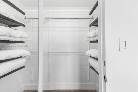 Copropriété à louer à Miami Beach, Floride: 1 chambre, 136.57 m2 № 1971177 - photo 24