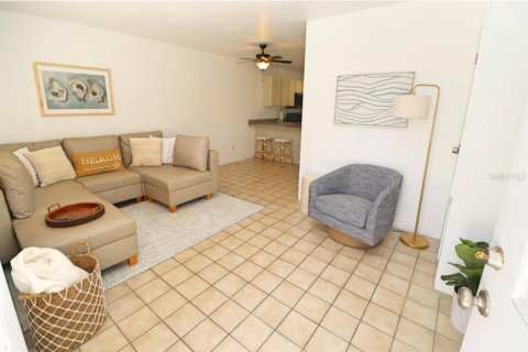 Apartment in New Smyrna Beach, Florida 2 bedrooms, 92.9 sq.m. № 2195477 - photo 6