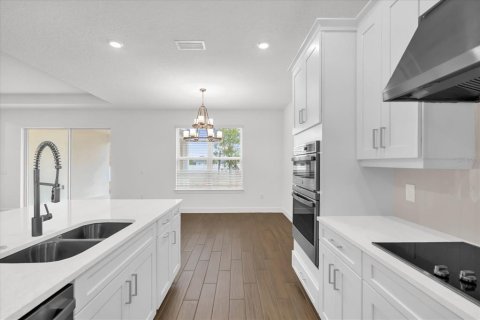 House in Kissimmee, Florida 3 bedrooms, 178.65 sq.m. № 2166603 - photo 9