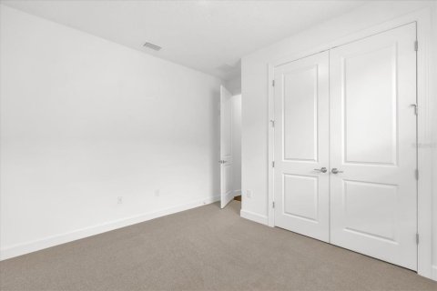 House in Kissimmee, Florida 3 bedrooms, 178.65 sq.m. № 2166603 - photo 11