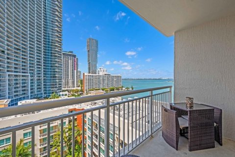 Condominio en venta en Miami, Florida, 2 dormitorios, 97.27 m2 № 1932384 - foto 1