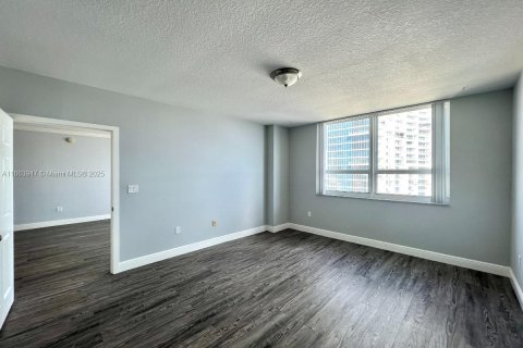 Condominio en venta en Miami, Florida, 2 dormitorios, 97.27 m2 № 1932384 - foto 16