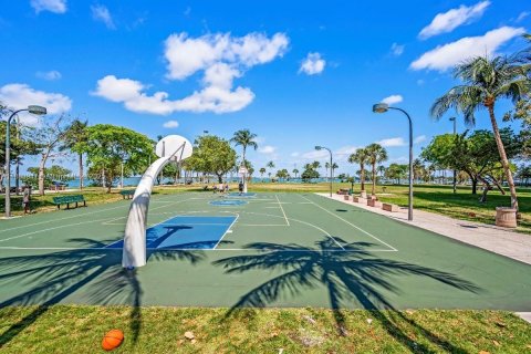 Condominio en venta en Miami, Florida, 2 dormitorios, 97.27 m2 № 1932384 - foto 28