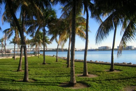 Condominio en venta en Miami, Florida, 2 dormitorios, 97.27 m2 № 1932384 - foto 29
