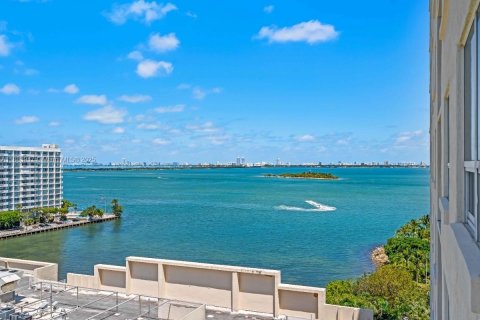 Condominio en venta en Miami, Florida, 2 dormitorios, 97.27 m2 № 1932384 - foto 11