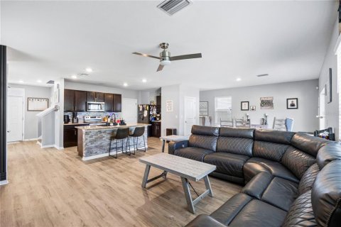 Villa ou maison à vendre à Wesley Chapel, Floride: 4 chambres, 209.96 m2 № 2350376 - photo 6