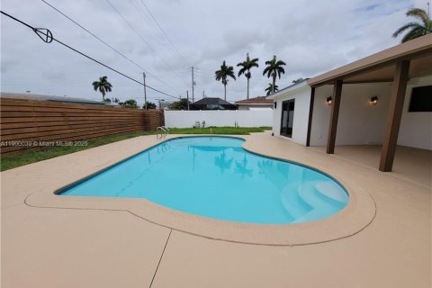 Casa en alquiler en Hollywood, Florida, 3 dormitorios, 140.47 m2 № 1951943 - foto 20