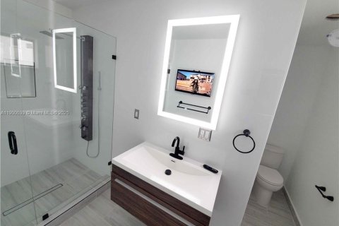 Casa en alquiler en Hollywood, Florida, 3 dormitorios, 140.47 m2 № 1951943 - foto 11