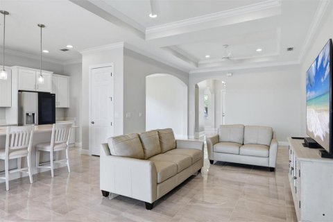 Villa ou maison à vendre à Bradenton, Floride: 3 chambres, 215.16 m2 № 2322821 - photo 8
