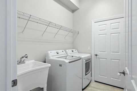 Villa ou maison à vendre à Bradenton, Floride: 3 chambres, 215.16 m2 № 2322821 - photo 16