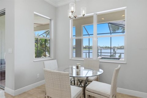 Villa ou maison à vendre à Bradenton, Floride: 3 chambres, 215.16 m2 № 2322821 - photo 15