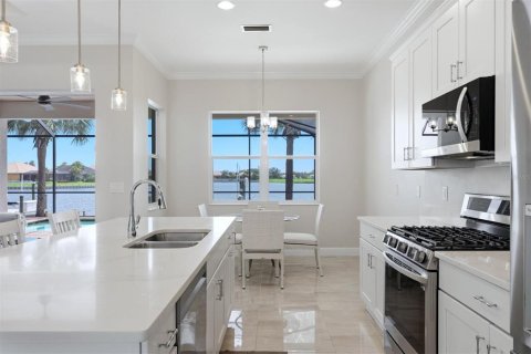 Villa ou maison à vendre à Bradenton, Floride: 3 chambres, 215.16 m2 № 2322821 - photo 11