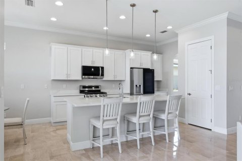 Villa ou maison à vendre à Bradenton, Floride: 3 chambres, 215.16 m2 № 2322821 - photo 9