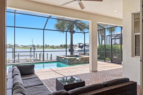 Villa ou maison à vendre à Bradenton, Floride: 3 chambres, 215.16 m2 № 2322821 - photo 27