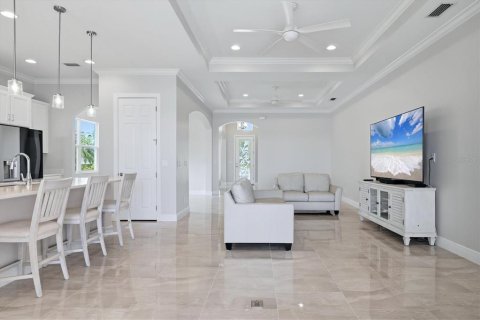 Villa ou maison à vendre à Bradenton, Floride: 3 chambres, 215.16 m2 № 2322821 - photo 4