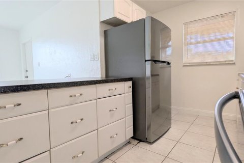 House in Port Charlotte, Florida 2 bedrooms, 92.34 sq.m. № 2197987 - photo 15