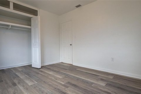 House in Port Charlotte, Florida 2 bedrooms, 92.34 sq.m. № 2197987 - photo 26