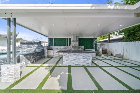 Снять в аренду виллу или дом в Флорида-Сити, Флорида 4 спальни, 120.03м2, № 1956758 - фото 28