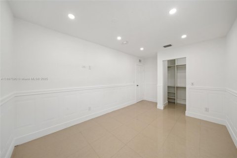 Снять в аренду виллу или дом в Флорида-Сити, Флорида 4 спальни, 120.03м2, № 1956758 - фото 10